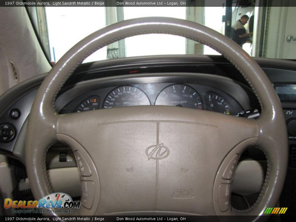 1997 Oldsmobile Aurora Light Sandrift Metallic / Beige Photo #26