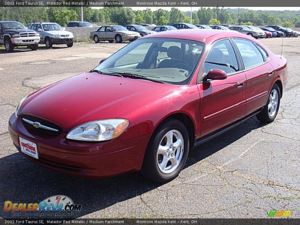 2003 Ford Taurus SE Matador Red Metallic / Medium Parchment Photo #4