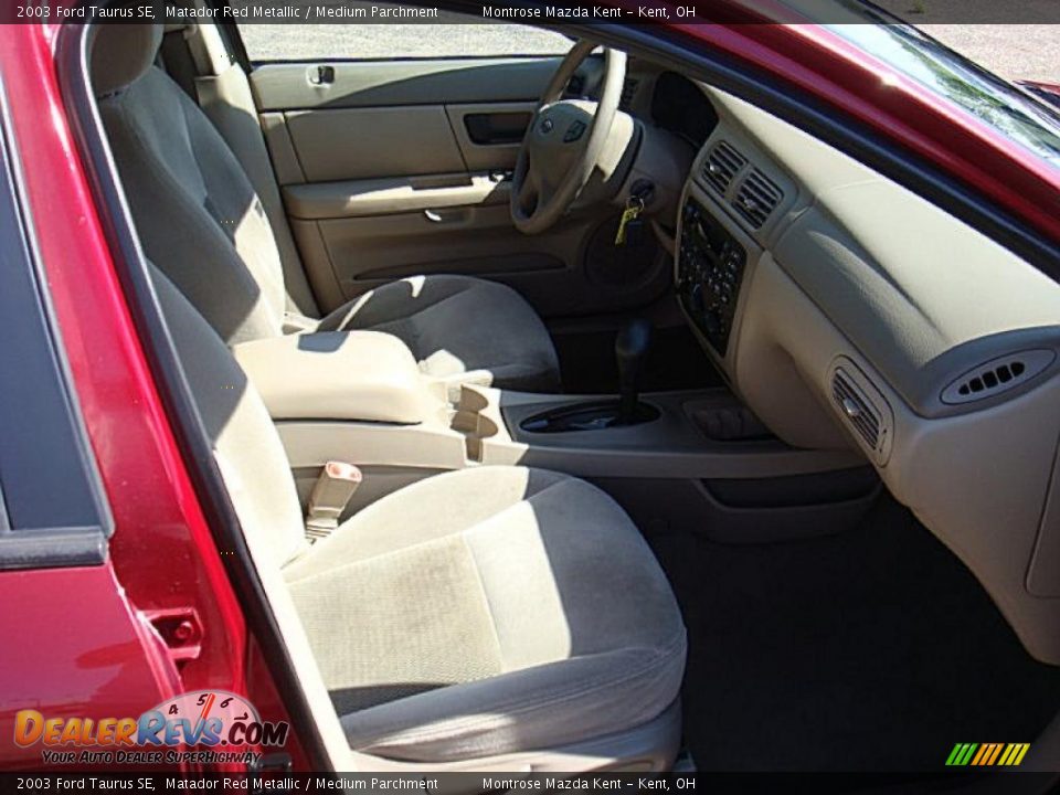 2003 Ford Taurus SE Matador Red Metallic / Medium Parchment Photo #10