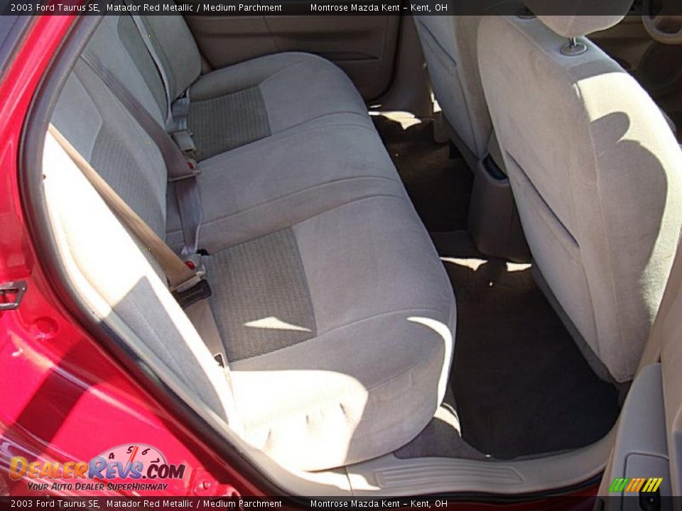 2003 Ford Taurus SE Matador Red Metallic / Medium Parchment Photo #12