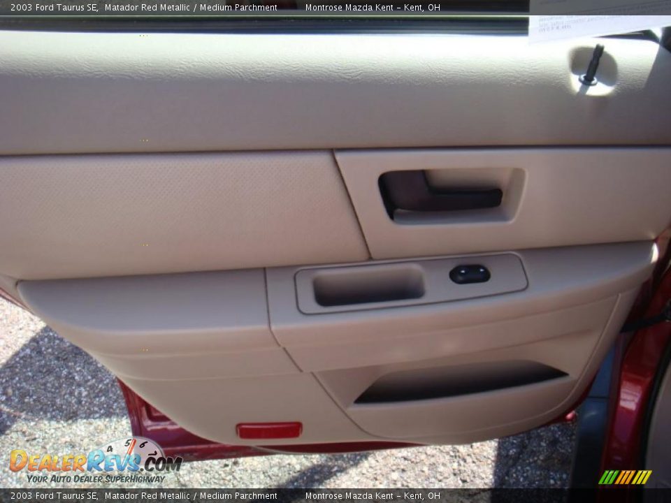 2003 Ford Taurus SE Matador Red Metallic / Medium Parchment Photo #13