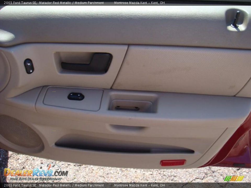 2003 Ford Taurus SE Matador Red Metallic / Medium Parchment Photo #16