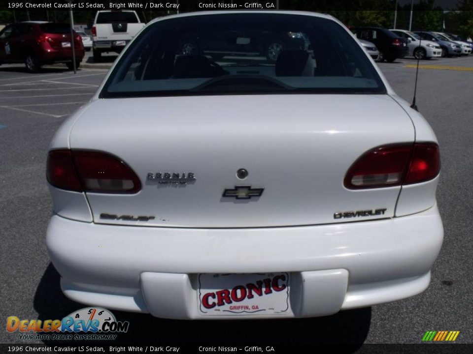 1996 Chevrolet Cavalier LS Sedan Bright White / Dark Gray Photo #4