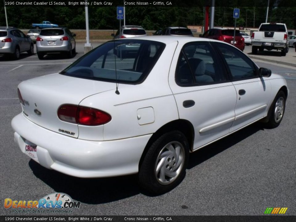 1996 Chevrolet Cavalier LS Sedan Bright White / Dark Gray Photo #5