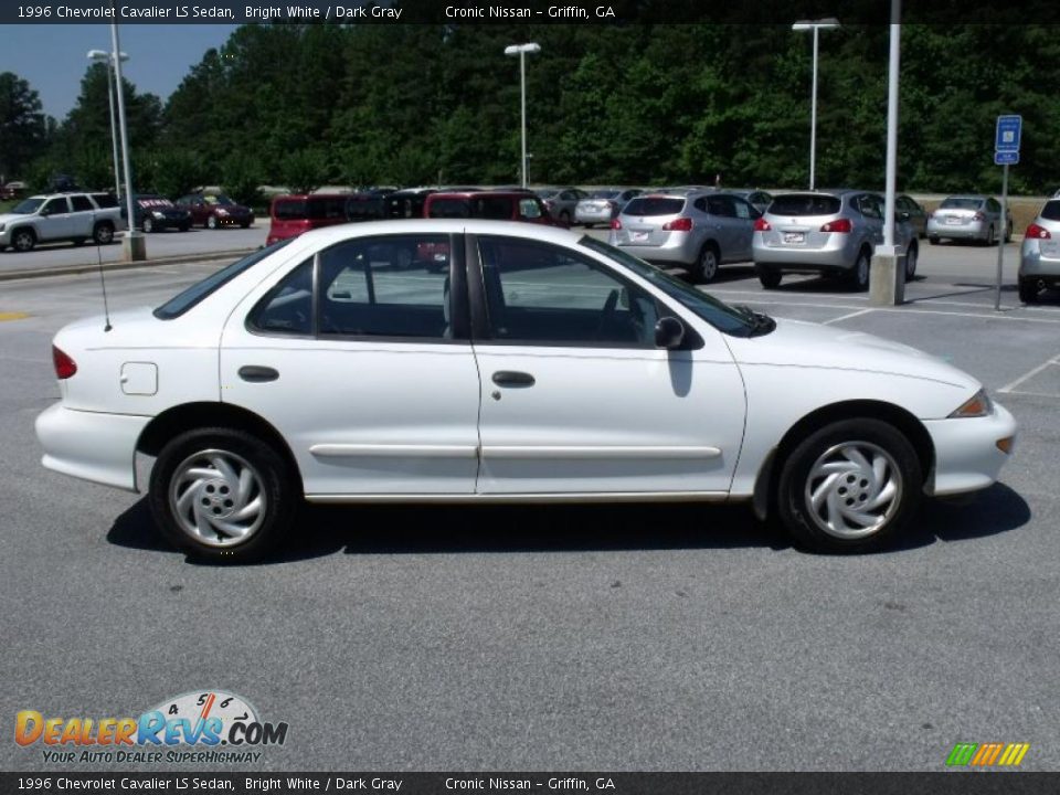 1996 Chevrolet Cavalier LS Sedan Bright White / Dark Gray Photo #6