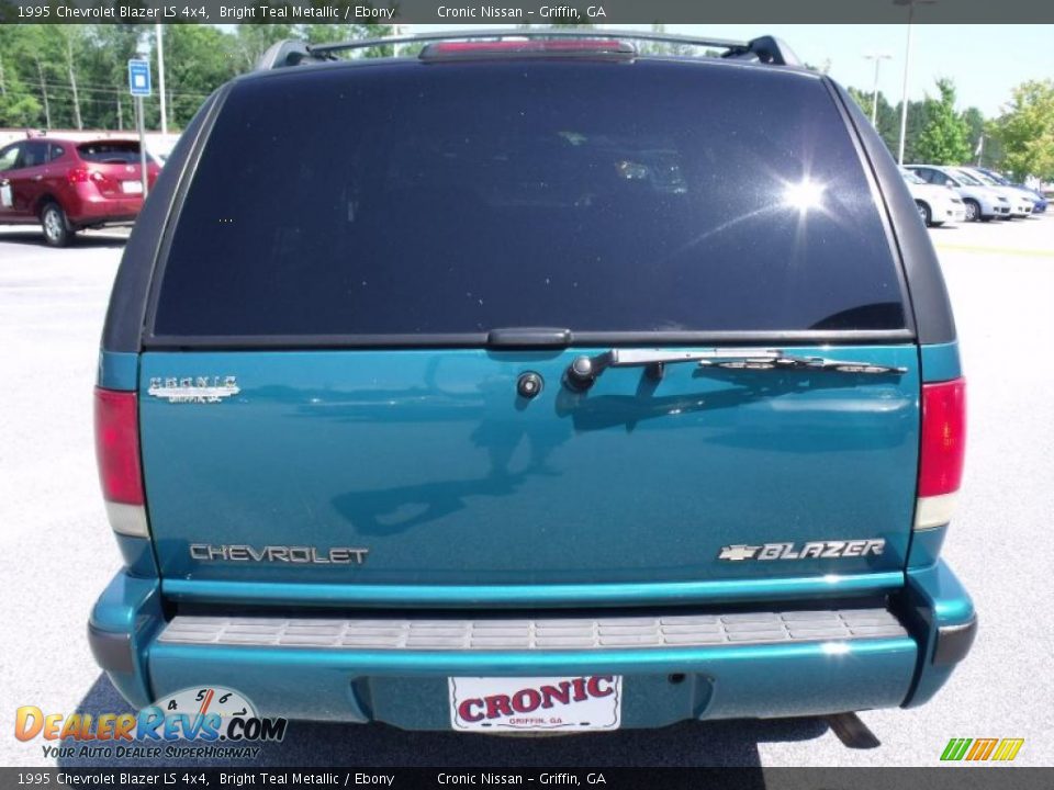 1995 Chevrolet Blazer LS 4x4 Bright Teal Metallic / Ebony Photo #4