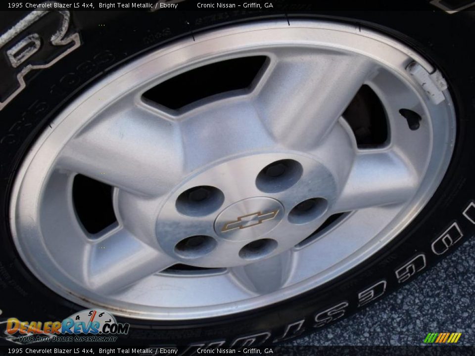 1995 Chevrolet Blazer LS 4x4 Bright Teal Metallic / Ebony Photo #9
