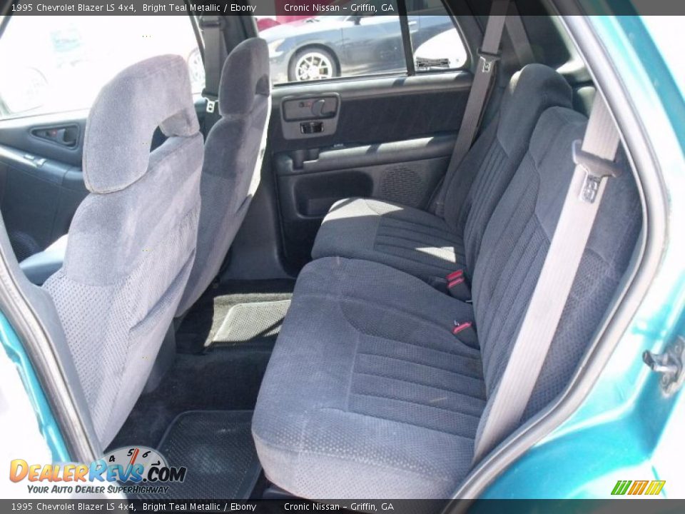 1995 Chevrolet Blazer LS 4x4 Bright Teal Metallic / Ebony Photo #12