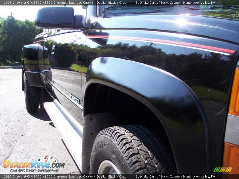 1995 Chevrolet C/K 3500 K3500 Cheyenne Extended Cab 4x4 Dually Black / Gray Photo #10