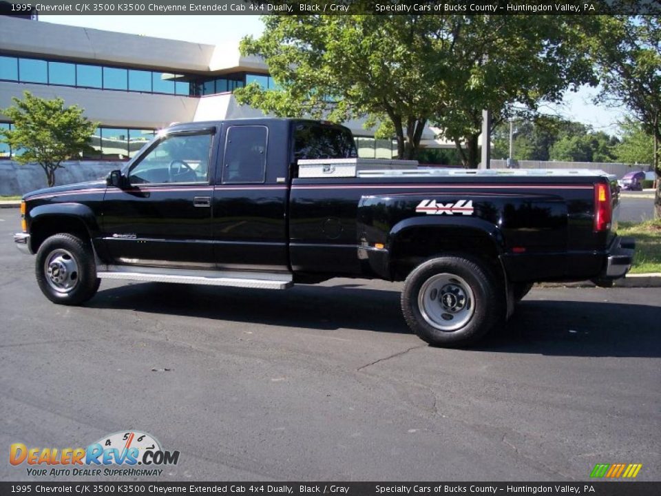 1995 Chevrolet C/K 3500 K3500 Cheyenne Extended Cab 4x4 Dually Black / Gray Photo #17