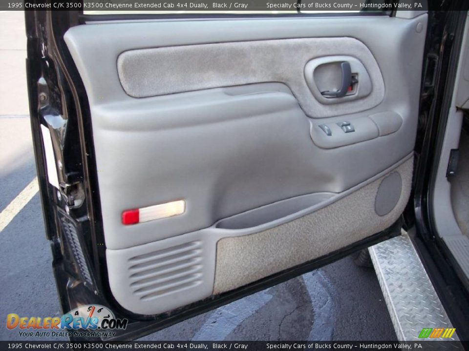 1995 Chevrolet C/K 3500 K3500 Cheyenne Extended Cab 4x4 Dually Black / Gray Photo #29