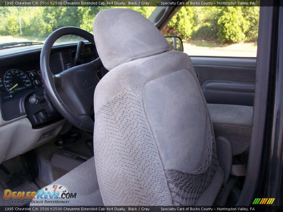 1995 Chevrolet C/K 3500 K3500 Cheyenne Extended Cab 4x4 Dually Black / Gray Photo #32