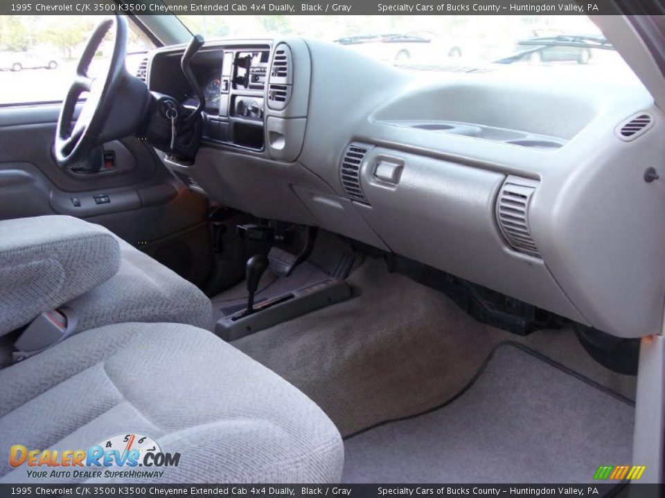 1995 Chevrolet C/K 3500 K3500 Cheyenne Extended Cab 4x4 Dually Black / Gray Photo #35