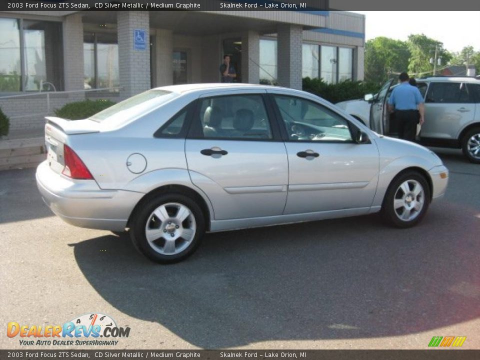 2003 Ford Focus ZTS Sedan CD Silver Metallic / Medium Graphite Photo #2