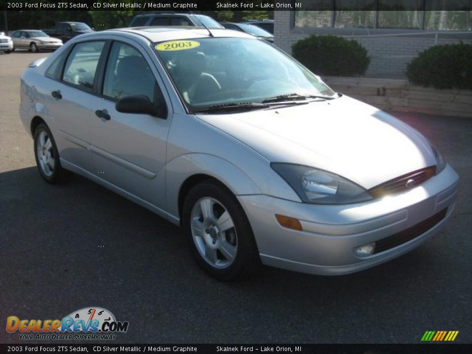 2003 Ford Focus ZTS Sedan CD Silver Metallic / Medium Graphite Photo #10