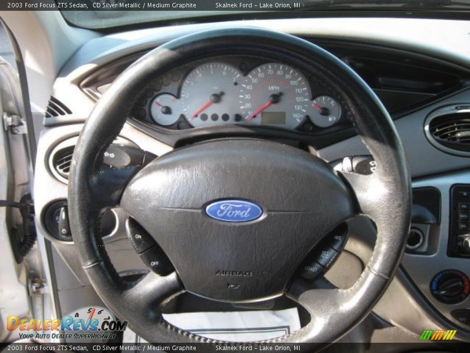 2003 Ford Focus ZTS Sedan CD Silver Metallic / Medium Graphite Photo #25