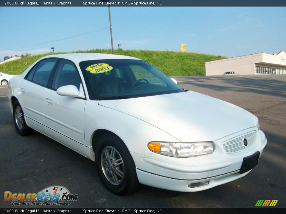 2003 Buick Regal LS White / Graphite Photo #3