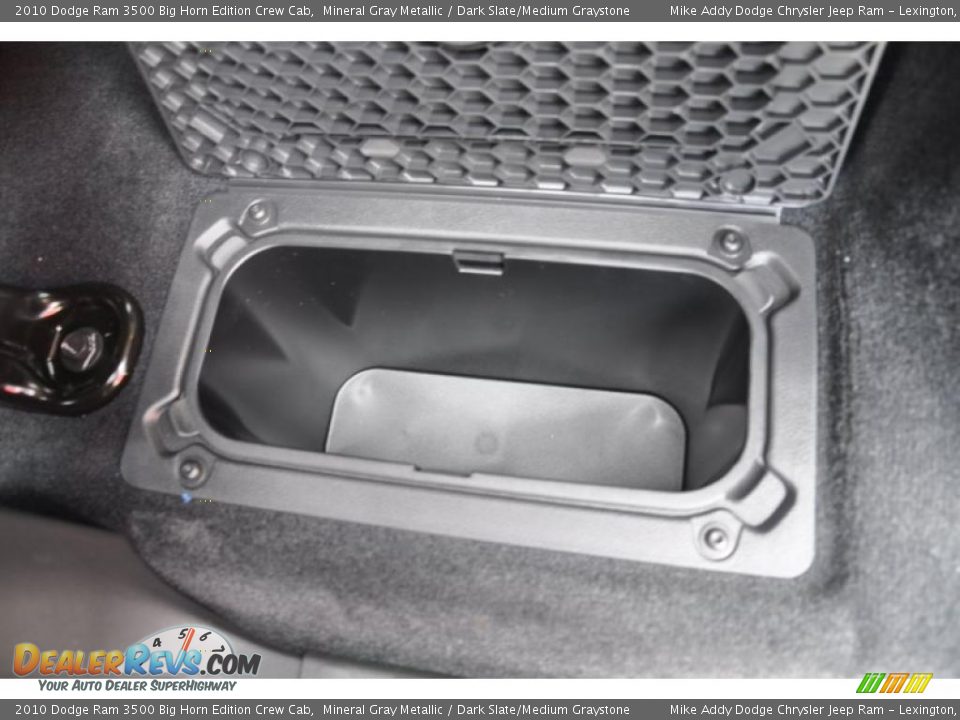 2010 Dodge Ram 3500 Big Horn Edition Crew Cab Mineral Gray Metallic / Dark Slate/Medium Graystone Photo #16