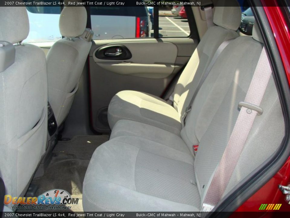 2007 Chevrolet TrailBlazer LS 4x4 Red Jewel Tint Coat / Light Gray Photo #3
