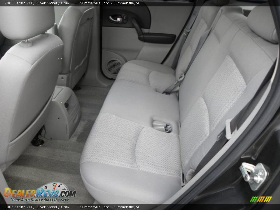 2005 Saturn VUE Silver Nickel / Gray Photo #7