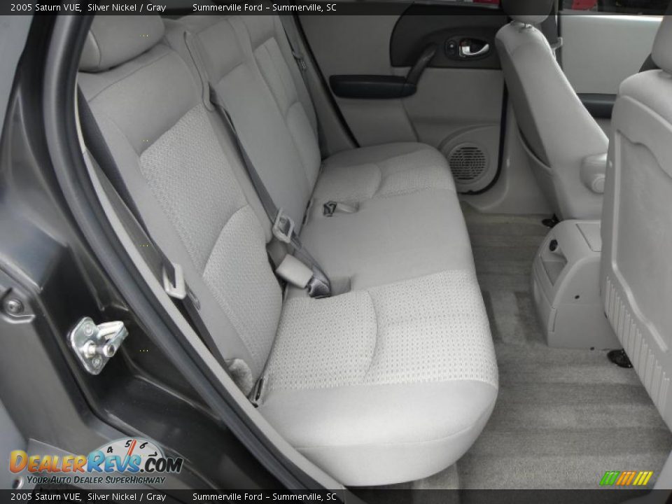 2005 Saturn VUE Silver Nickel / Gray Photo #11