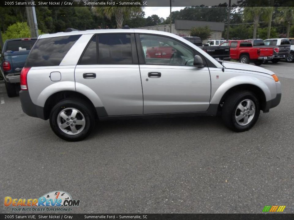 2005 Saturn VUE Silver Nickel / Gray Photo #13