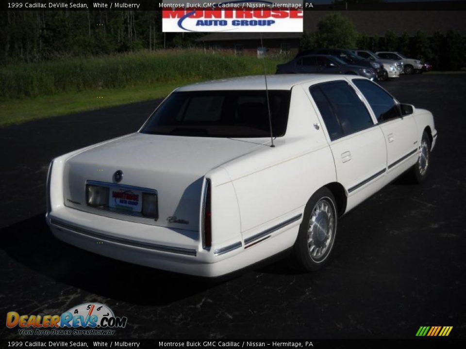 1999 Cadillac DeVille Sedan White / Mulberry Photo #3