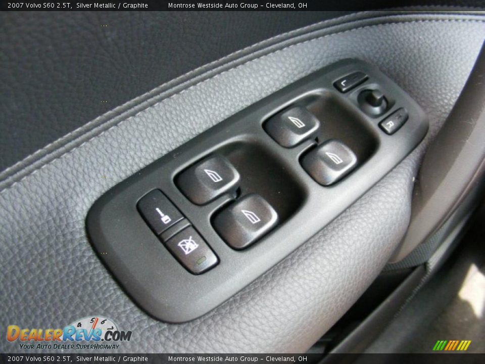2007 Volvo S60 2.5T Silver Metallic / Graphite Photo #23