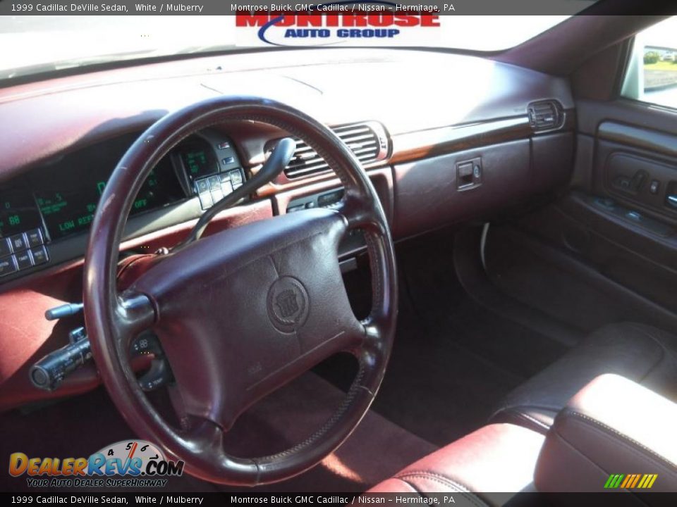 1999 Cadillac DeVille Sedan White / Mulberry Photo #9