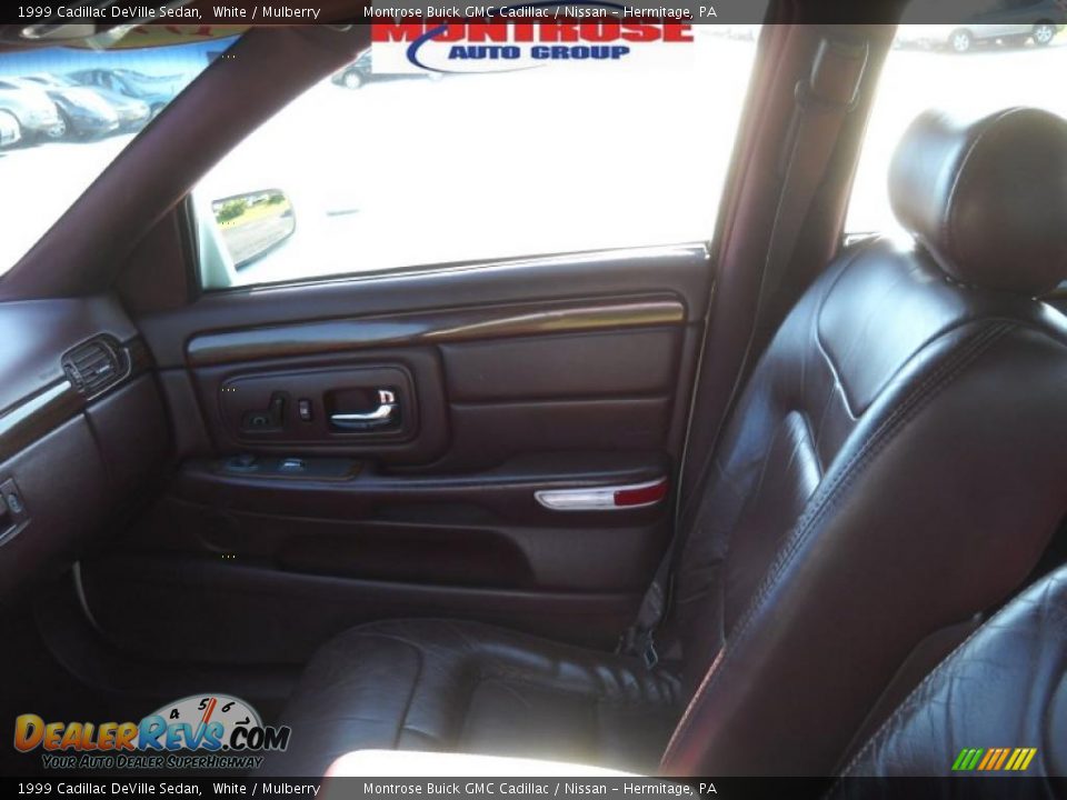 1999 Cadillac DeVille Sedan White / Mulberry Photo #10