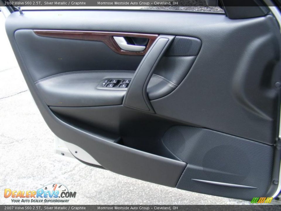 2007 Volvo S60 2.5T Silver Metallic / Graphite Photo #25