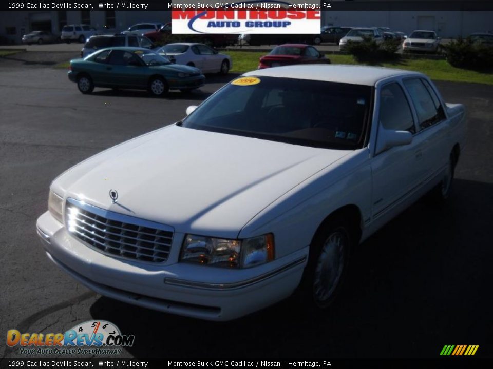 1999 Cadillac DeVille Sedan White / Mulberry Photo #19