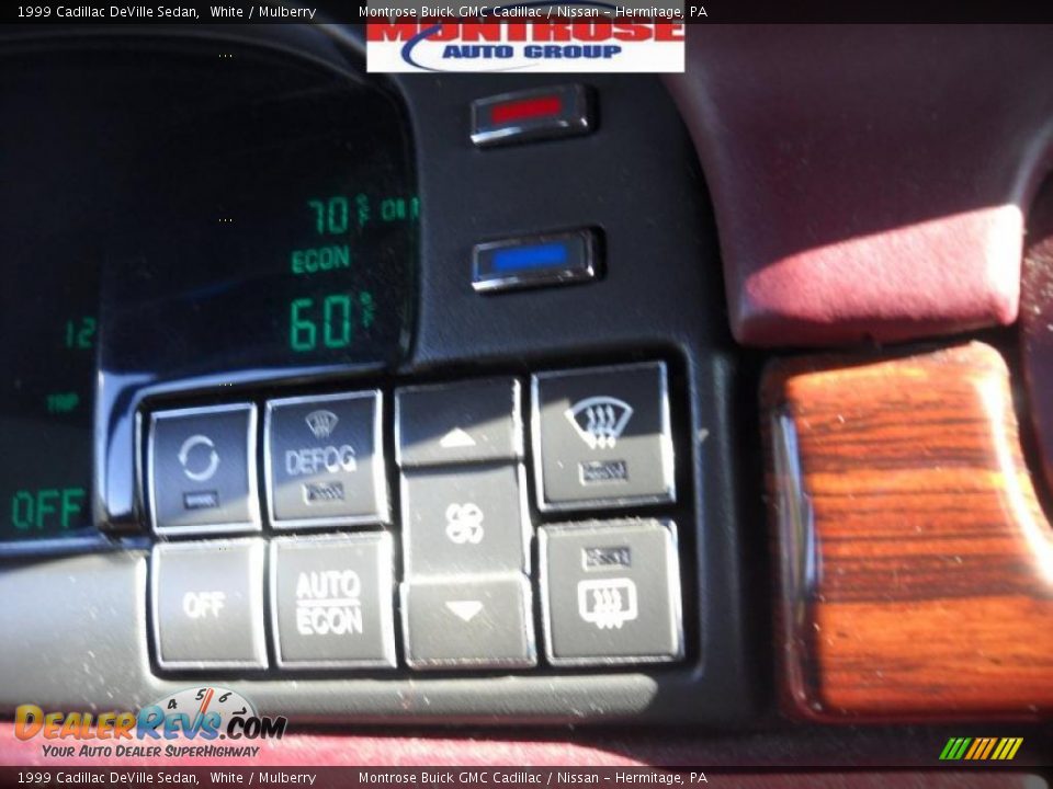 1999 Cadillac DeVille Sedan White / Mulberry Photo #27