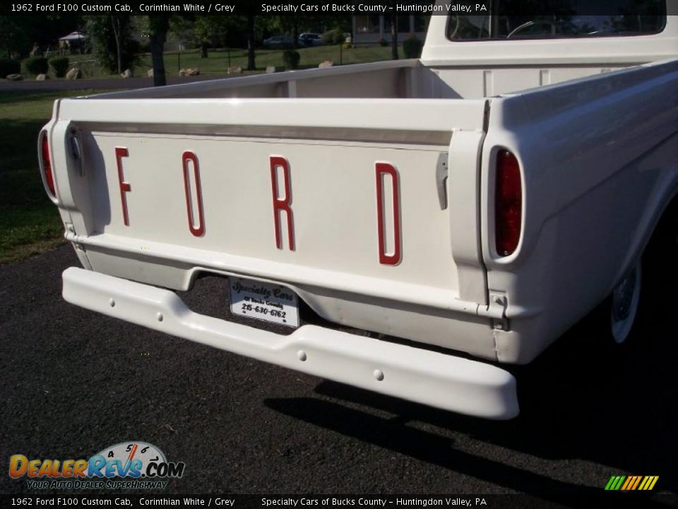 1962 Ford F100 Custom Cab Corinthian White / Grey Photo #18