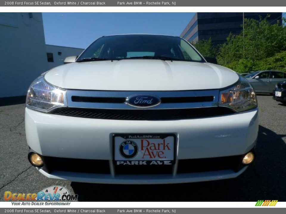 2008 Ford Focus SE Sedan Oxford White / Charcoal Black Photo #16