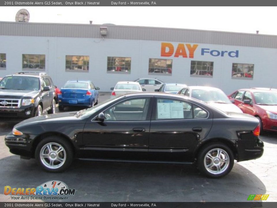 2001 Oldsmobile Alero GLS Sedan Onyx Black / Neutral Photo #2