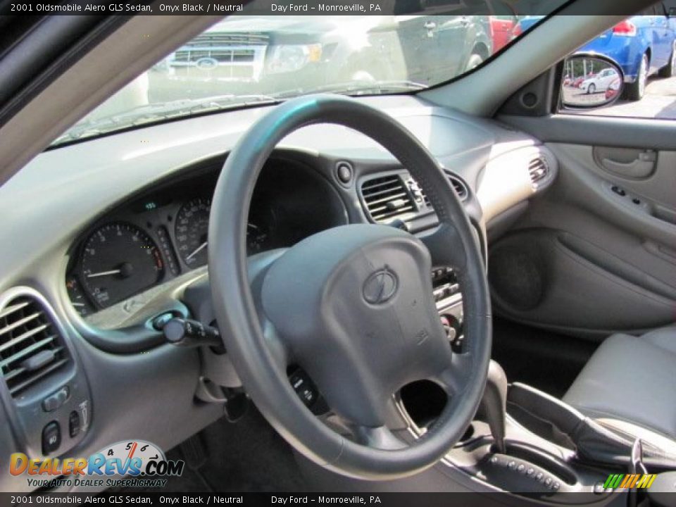 2001 Oldsmobile Alero GLS Sedan Onyx Black / Neutral Photo #7