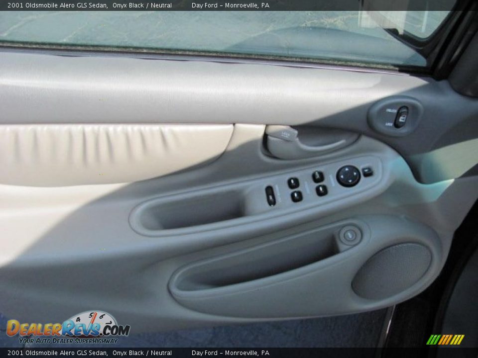 2001 Oldsmobile Alero GLS Sedan Onyx Black / Neutral Photo #8