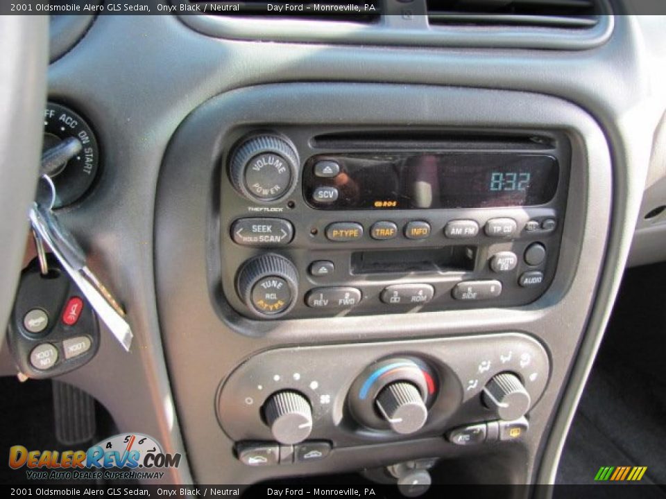 2001 Oldsmobile Alero GLS Sedan Onyx Black / Neutral Photo #10