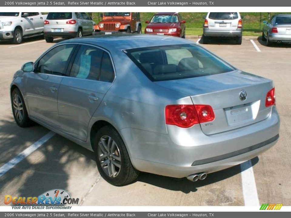 2006 Volkswagen Jetta 2.5 Sedan Reflex Silver Metallic / Anthracite Black Photo #2