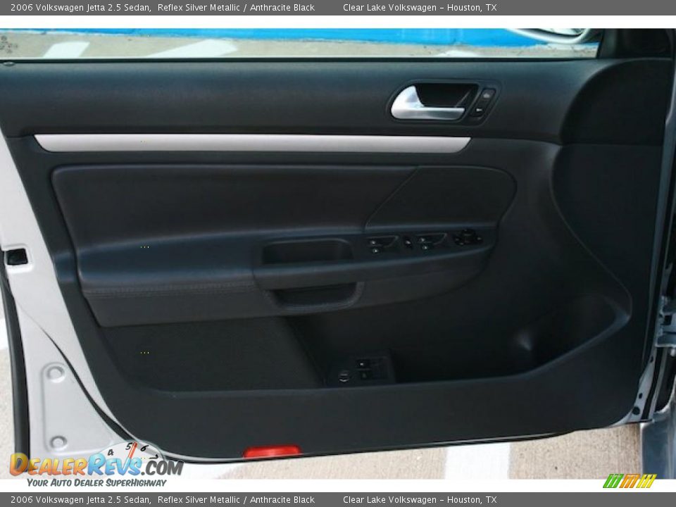 2006 Volkswagen Jetta 2.5 Sedan Reflex Silver Metallic / Anthracite Black Photo #10