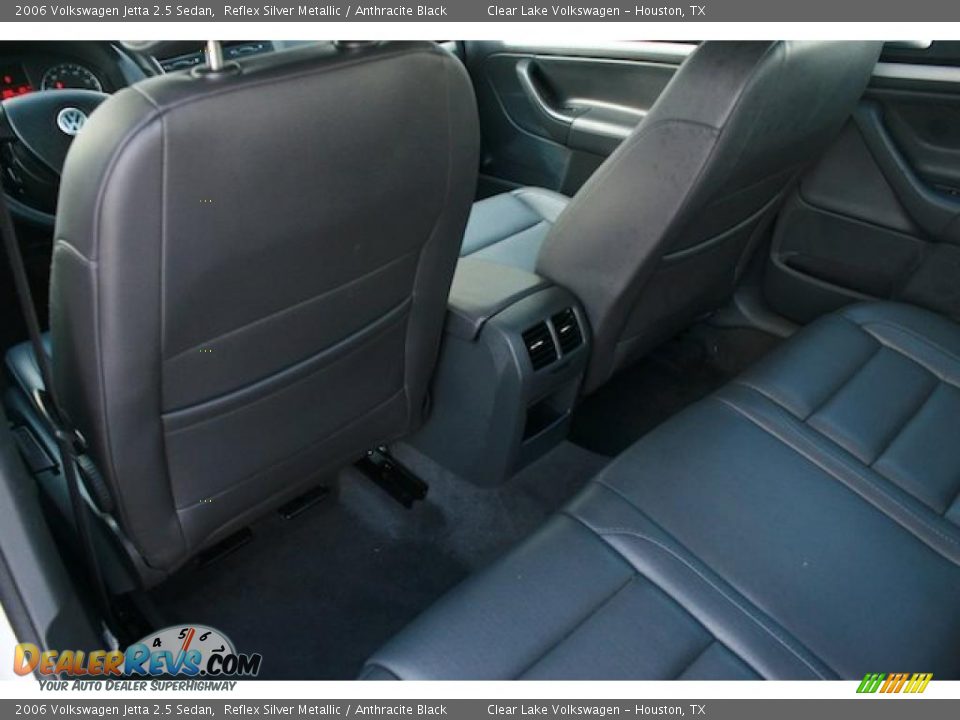 2006 Volkswagen Jetta 2.5 Sedan Reflex Silver Metallic / Anthracite Black Photo #13