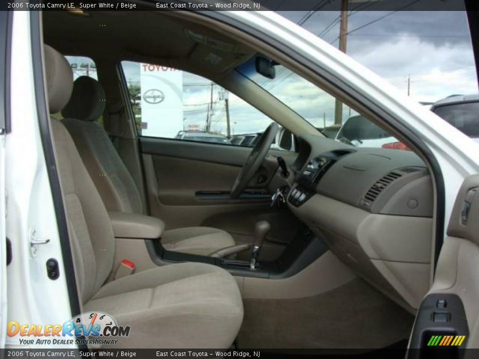 2006 Toyota Camry LE Super White / Beige Photo #8