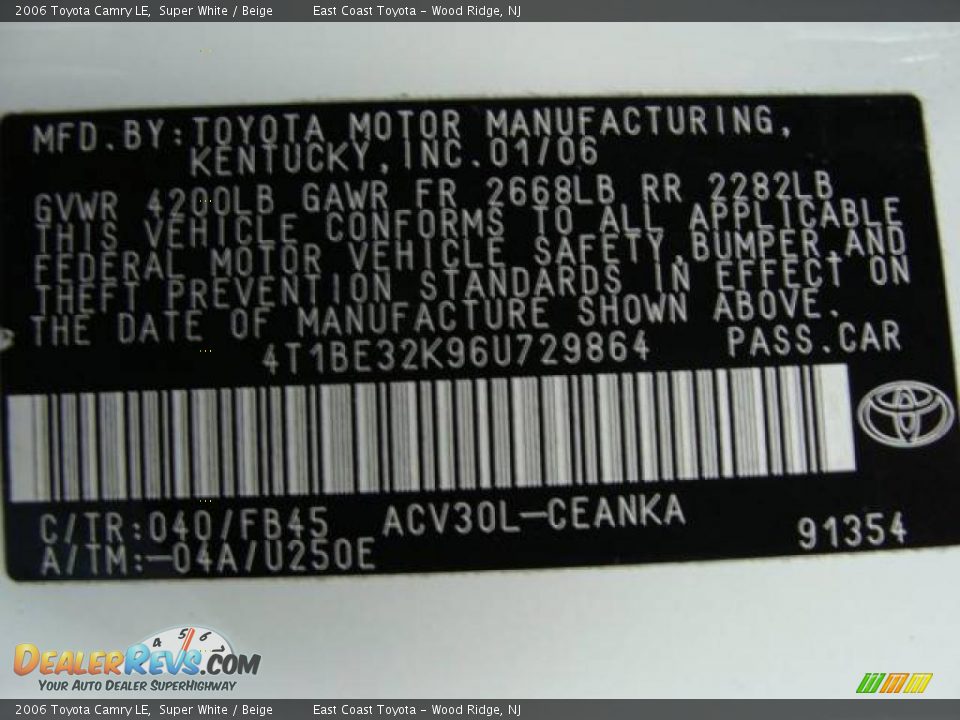 2006 Toyota Camry LE Super White / Beige Photo #15