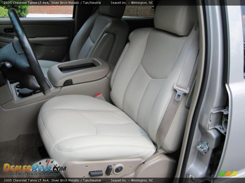 2005 Chevrolet Tahoe LT 4x4 Silver Birch Metallic / Tan/Neutral Photo #2