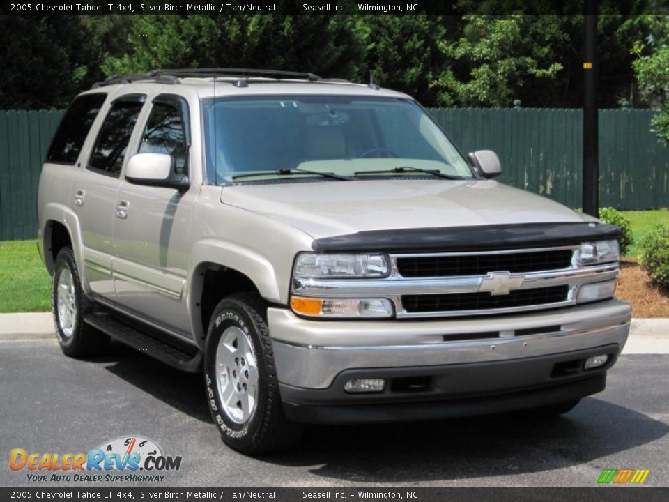 2005 Chevrolet Tahoe LT 4x4 Silver Birch Metallic / Tan/Neutral Photo #13