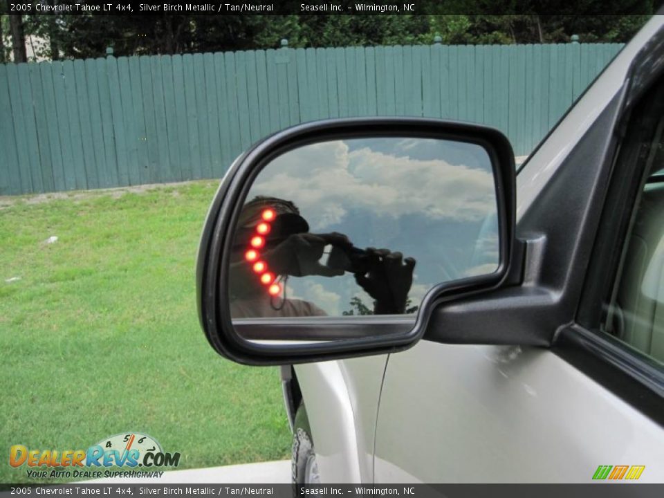 2005 Chevrolet Tahoe LT 4x4 Silver Birch Metallic / Tan/Neutral Photo #14