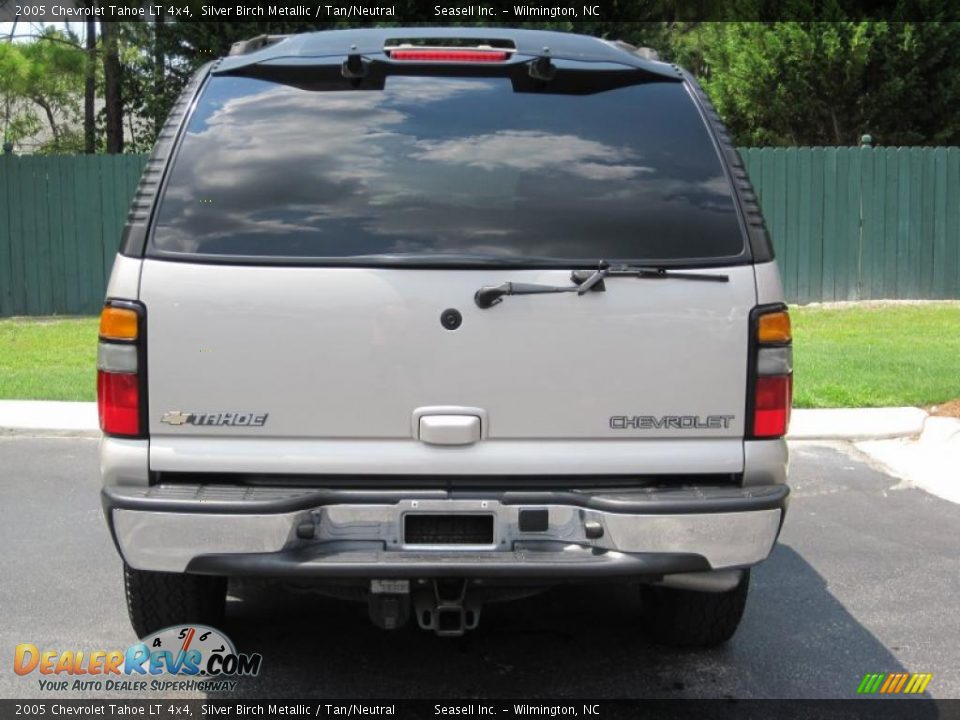 2005 Chevrolet Tahoe LT 4x4 Silver Birch Metallic / Tan/Neutral Photo #16