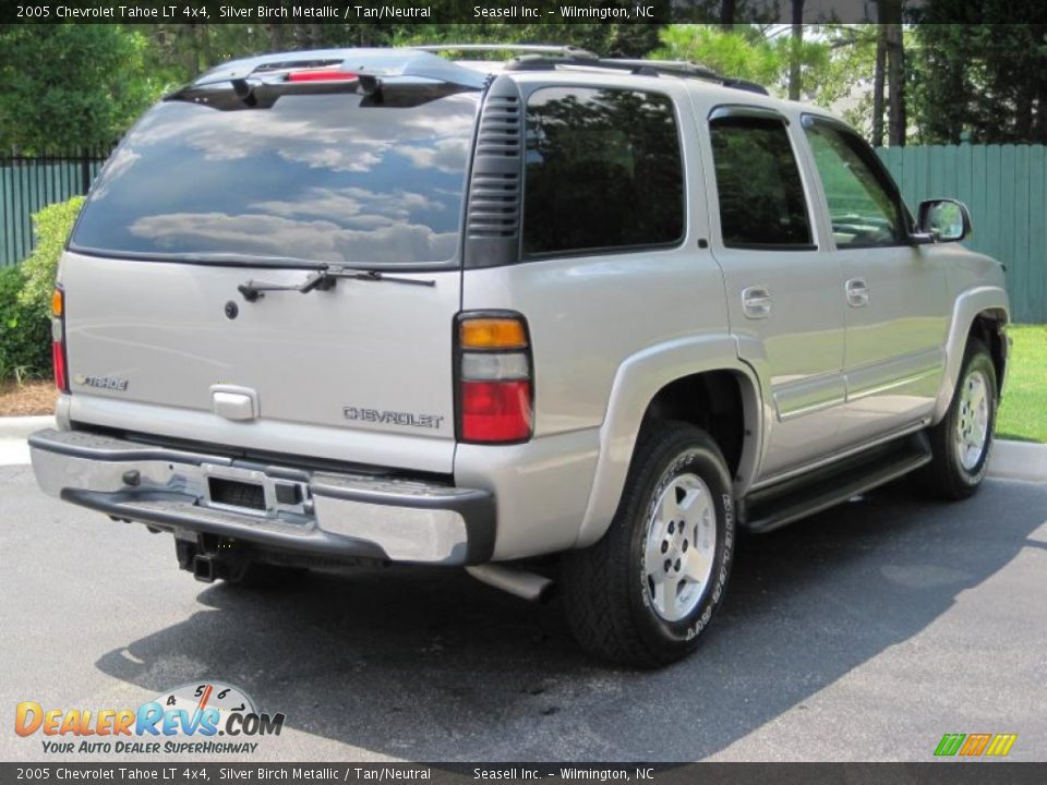 2005 Chevrolet Tahoe LT 4x4 Silver Birch Metallic / Tan/Neutral Photo #18