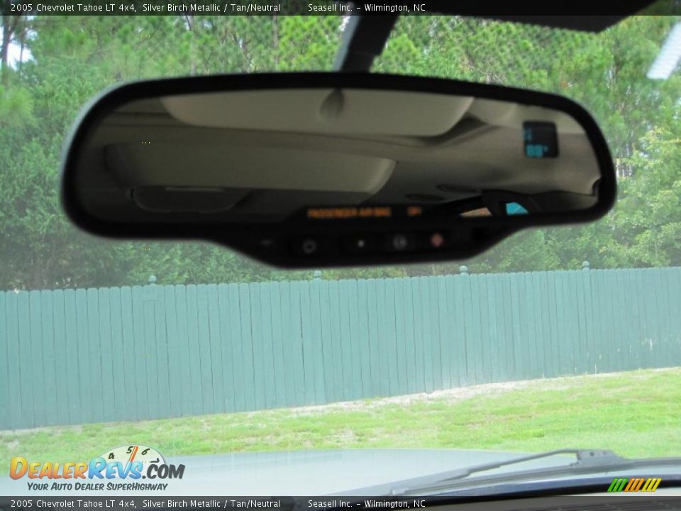 2005 Chevrolet Tahoe LT 4x4 Silver Birch Metallic / Tan/Neutral Photo #25
